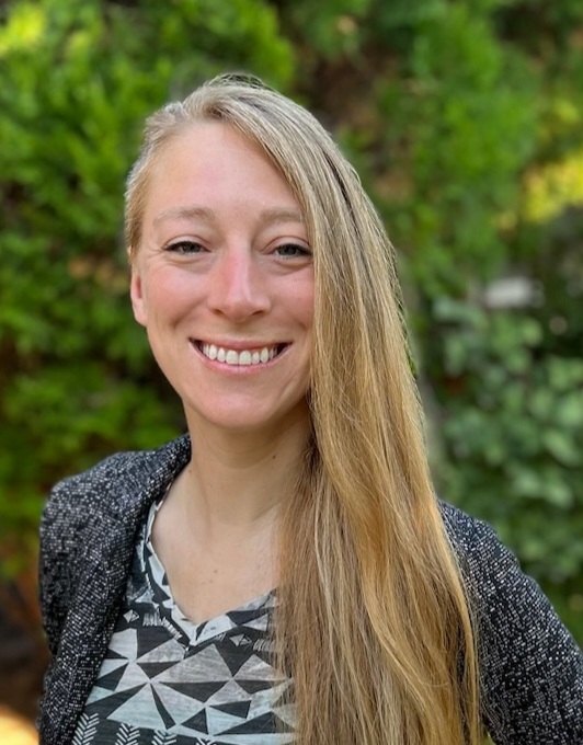 Portrait of Holly Marks, therapist at ABCounseling Group